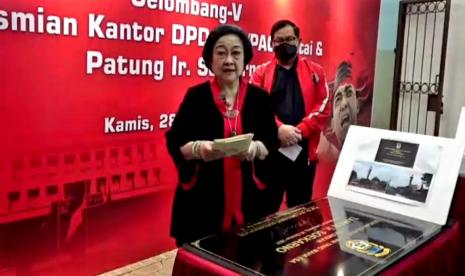 megawati-soekarnoputri-meresmikan-taman-umkm-bung-karno-dan-kantor_211028173025-165